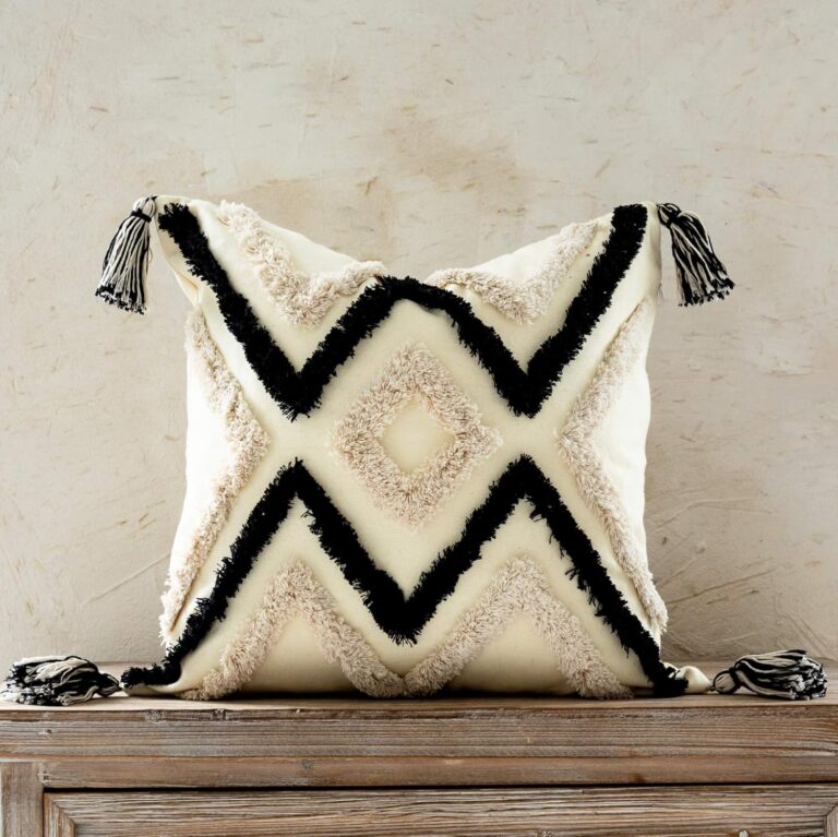 Textured Boho Tufted Throw Pillow Cover 81xousvykcl. ac sl1500
